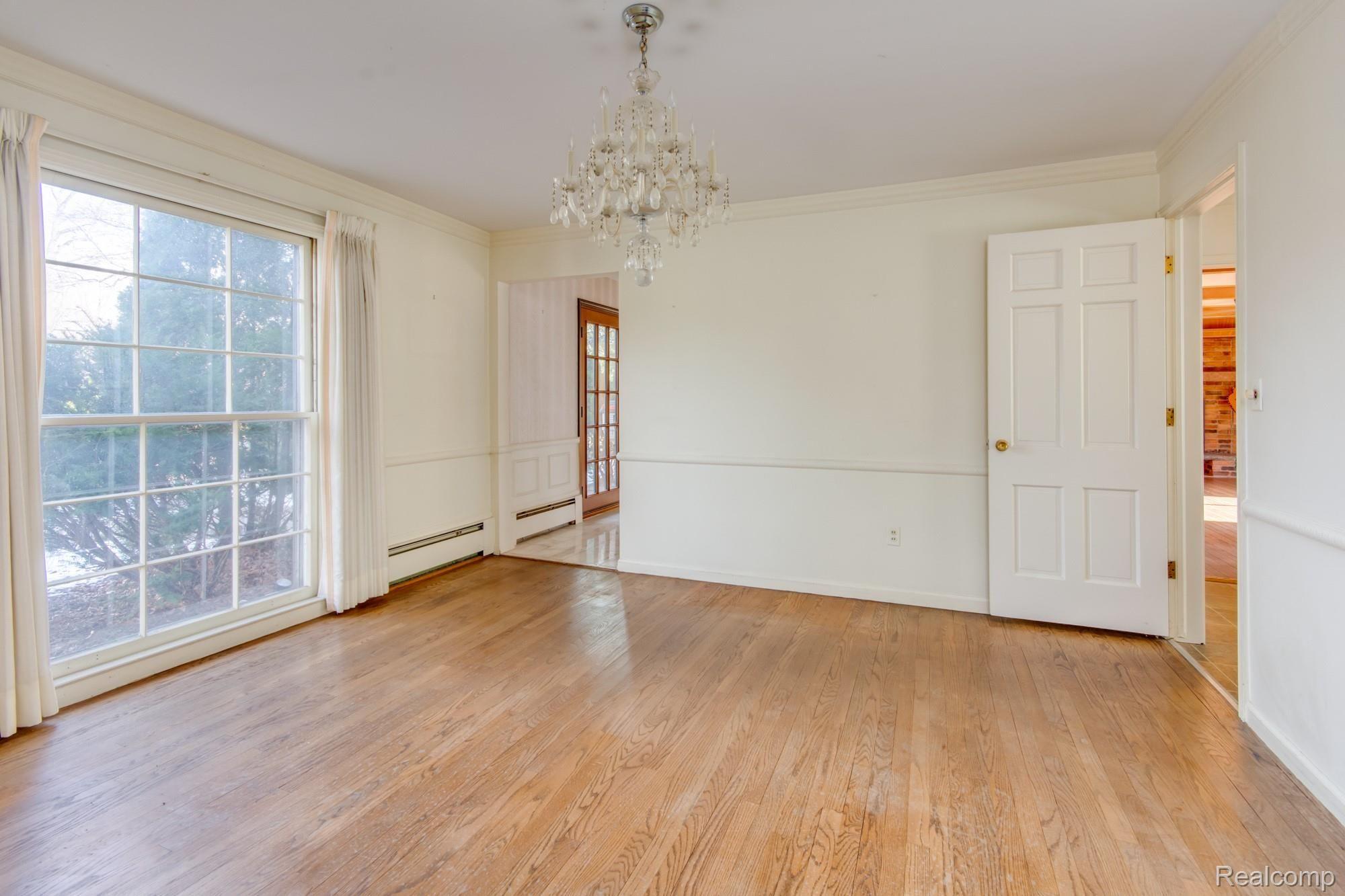 1687 Quarton Road Birmingham, MI 48009 - Photo 16 of 40 DSC_6890enf.jpg