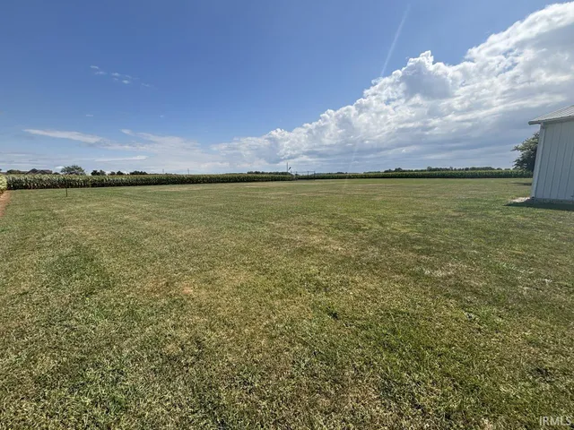 $327,500 | 2405 West 900 North, Markle, IN 46770