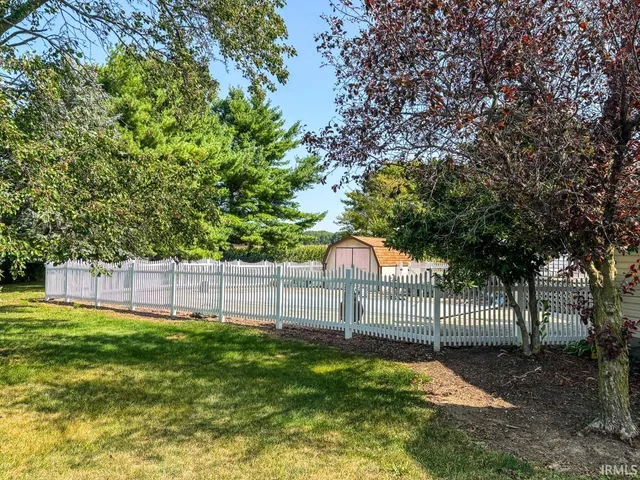 $327,500 | 2405 West 900 North, Markle, IN 46770