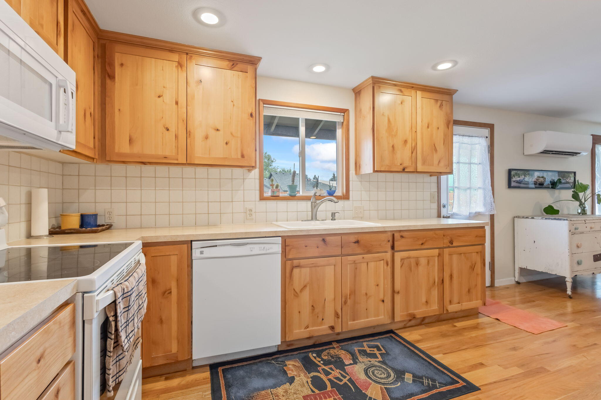2297 Southwest 23rd Street Redmond, OR 97756 - Photo 16 of 35 15-web-or-mls-15