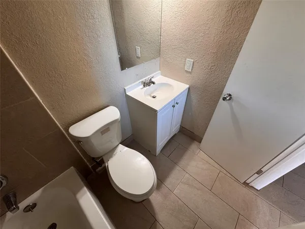 $1,150 | Undisclosed Address, Pompano Beach, FL 33069