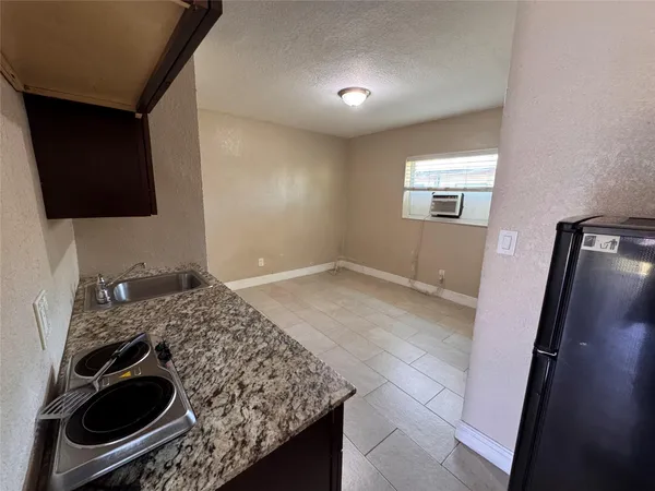 $1,150 | Undisclosed Address, Pompano Beach, FL 33069