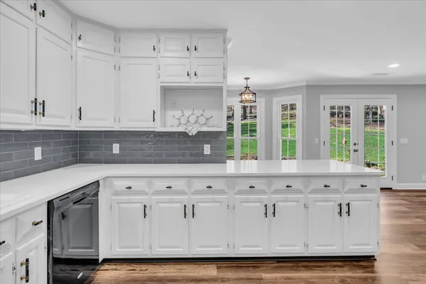 $499,000 | 369 Sweetens Cove Road, South Pittsburg, TN 37380