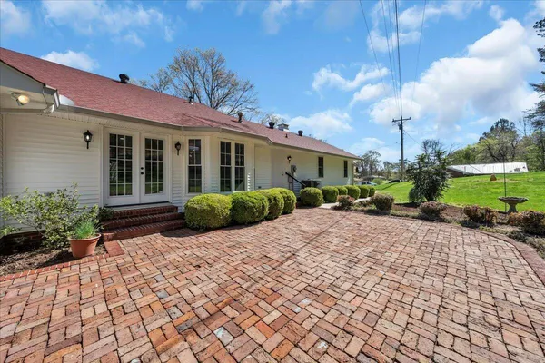 $499,000 | 369 Sweetens Cove Road, South Pittsburg, TN 37380