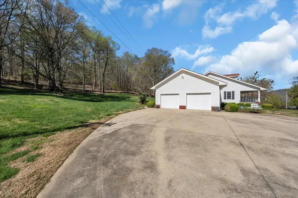 $499,000 | 369 Sweetens Cove Road, South Pittsburg, TN 37380