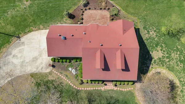 $499,000 | 369 Sweetens Cove Road, South Pittsburg, TN 37380