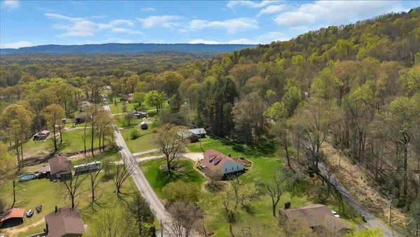 $499,000 | 369 Sweetens Cove Road, South Pittsburg, TN 37380