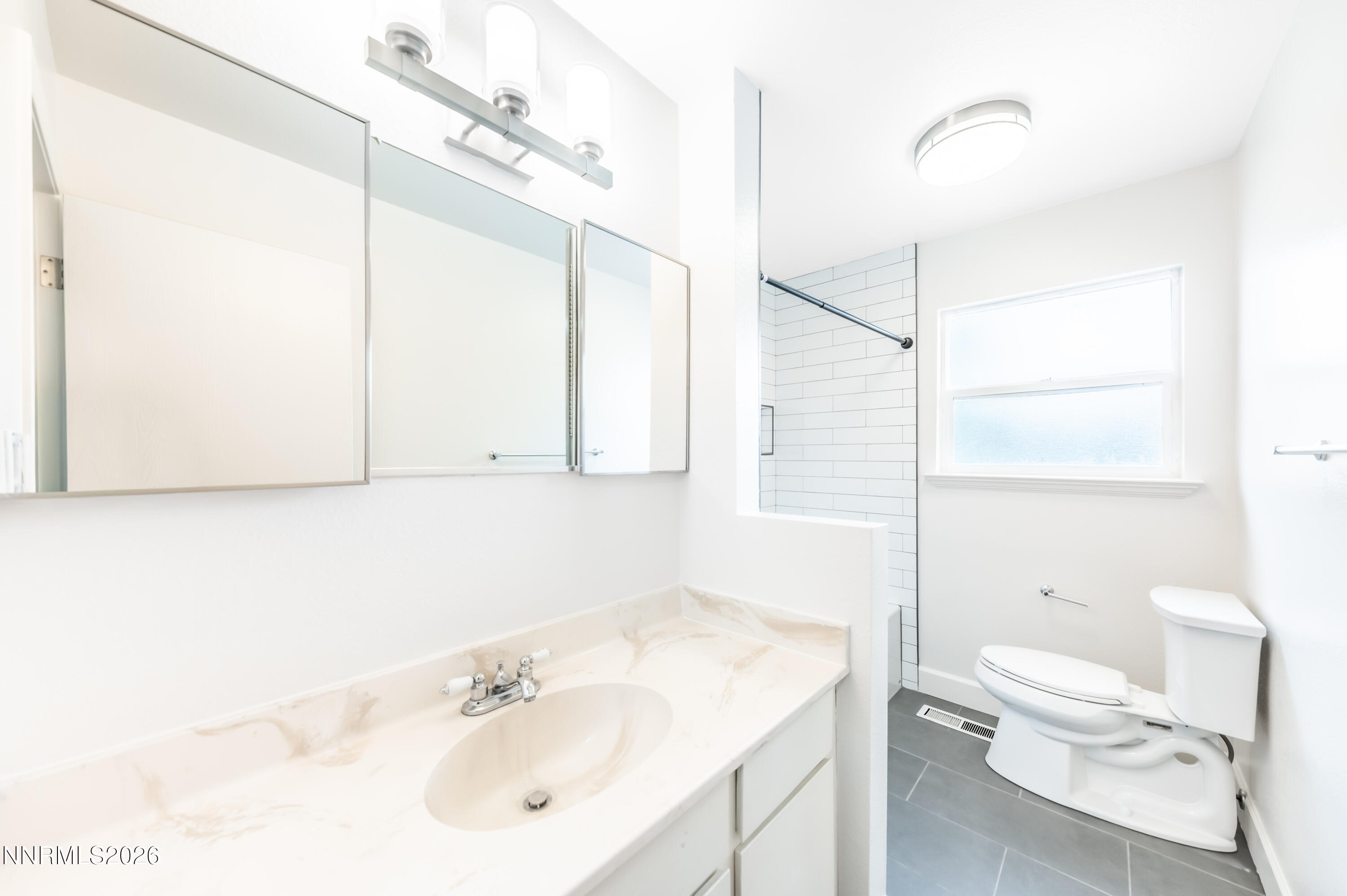 905 Sherman Way Reno, NV 89506 - Photo 17 of 40 S-1032
