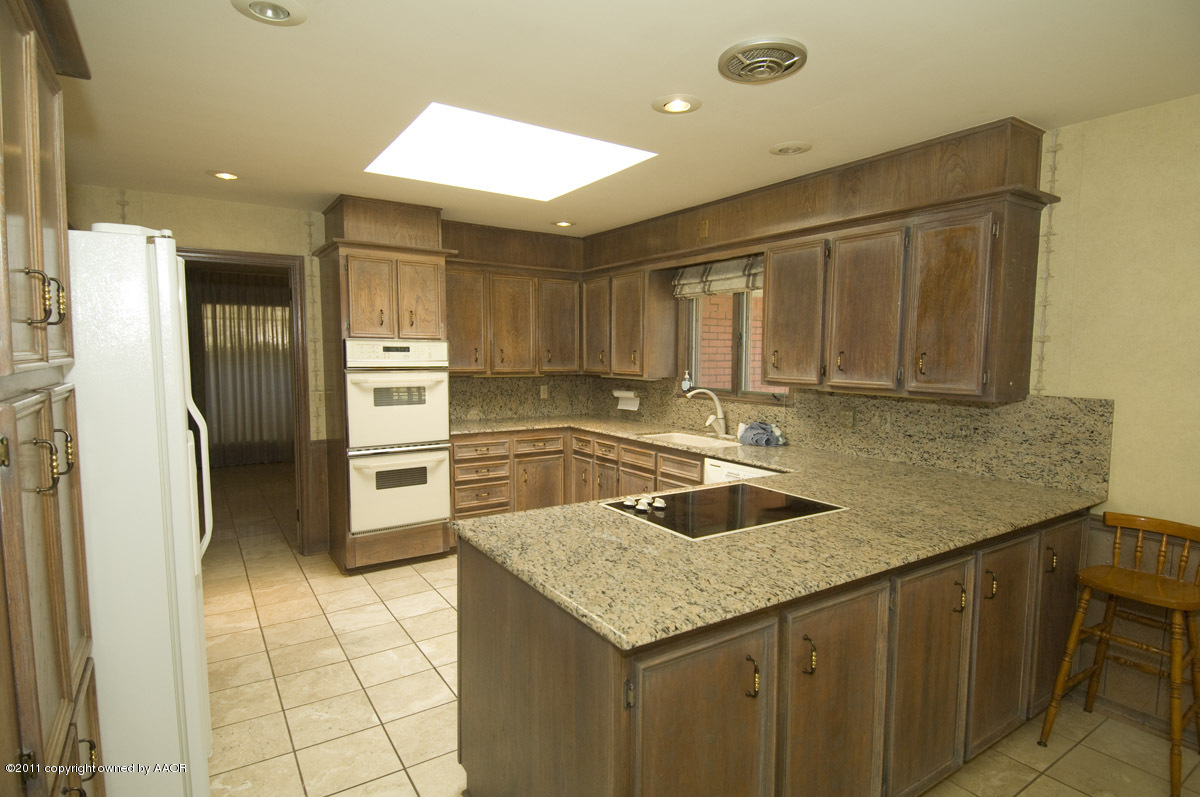 14 Nottingham Road Amarillo, TX 79124 - Photo 13 of 41 kitchen