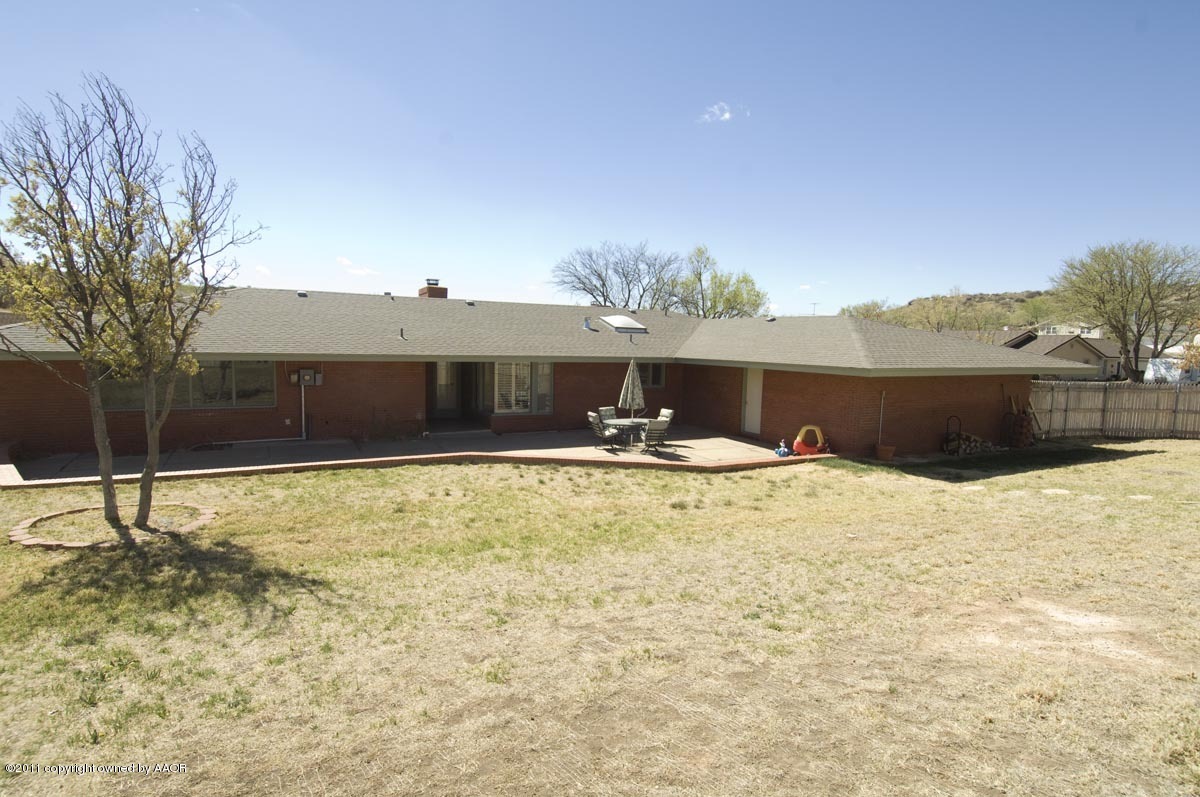 14 Nottingham Road Amarillo, TX 79124 - Photo 39 of 41 back yard