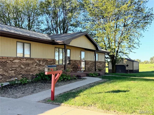 $274,000 | 400 Main Street, Novelty, MO 63460