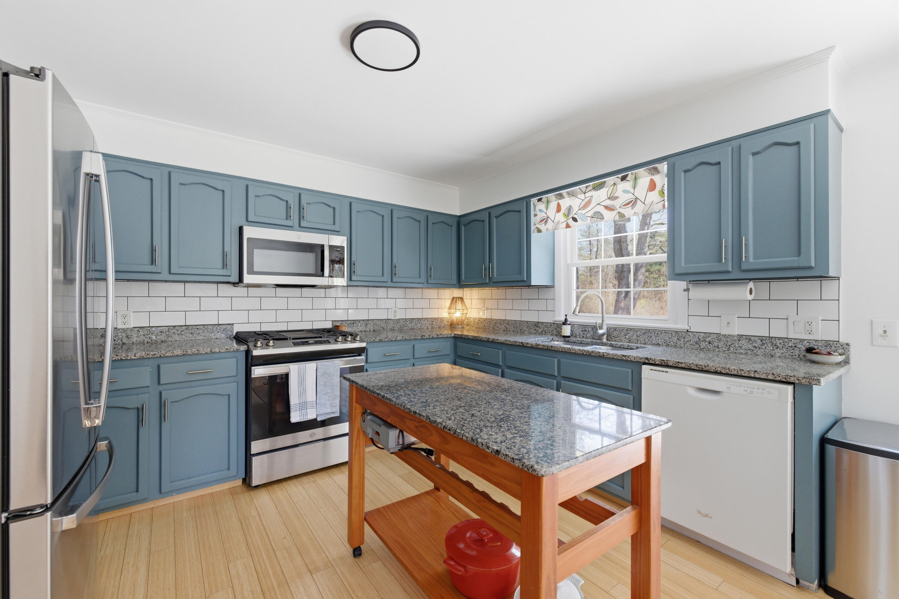 357 River Road Topsham, ME 04086 - Photo 14 of 42 3G0A3705