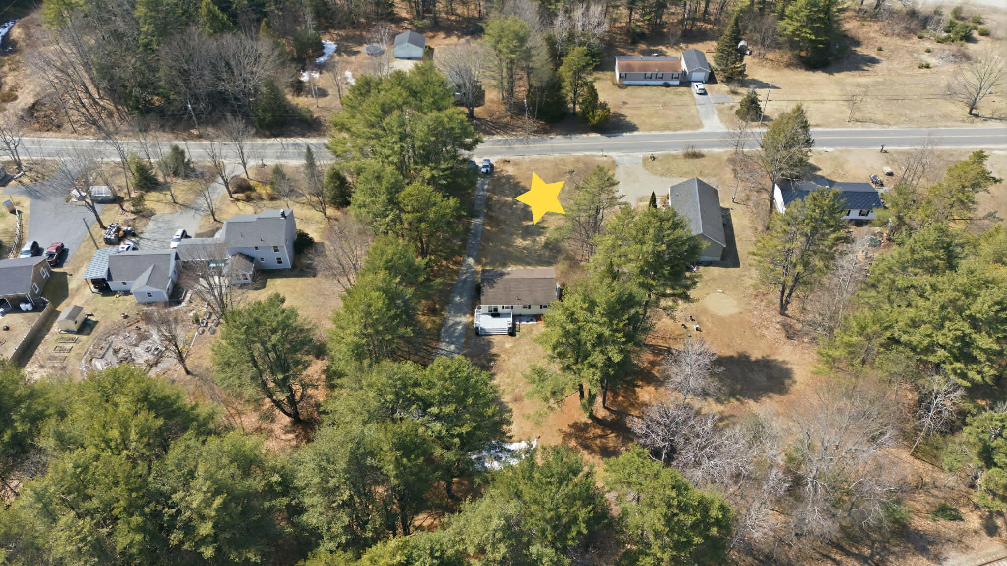 357 River Road Topsham, ME 04086 - Photo 3 of 42 3ebdd24a-cdde-4399-ba7b-351a7f2cac0f