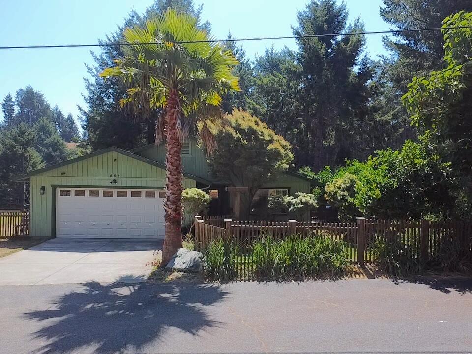 482 Spring Road Shelter Cove, CA 95589 - Photo 2 of 58 front & yard street