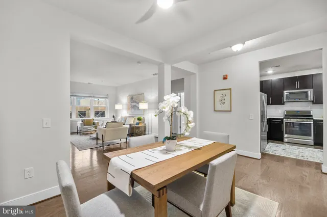 $650,000 | 2905 Bleeker Street, Unit 4402, Fairfax, VA 22031