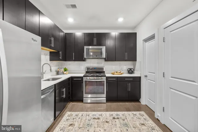 $650,000 | 2905 Bleeker Street, Unit 4402, Fairfax, VA 22031