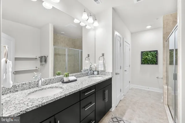 $650,000 | 2905 Bleeker Street, Unit 4402, Fairfax, VA 22031