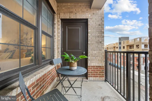 $650,000 | 2905 Bleeker Street, Unit 4402, Fairfax, VA 22031