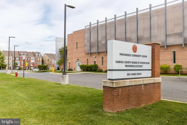 $650,000 | 2905 Bleeker Street, Unit 4402, Fairfax, VA 22031