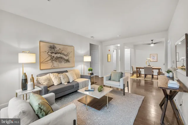 $650,000 | 2905 Bleeker Street, Unit 4402, Fairfax, VA 22031