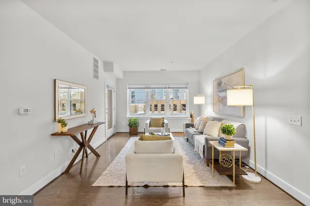 $650,000 | 2905 Bleeker Street, Unit 4402, Fairfax, VA 22031