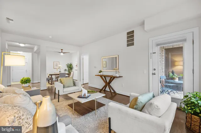 $650,000 | 2905 Bleeker Street, Unit 4402, Fairfax, VA 22031