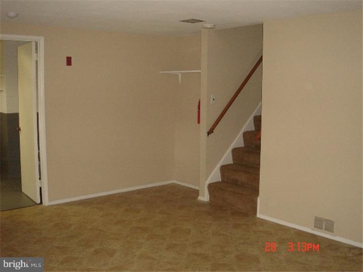 43 Carole Road Newark, DE 19713 - Photo 6 of 14 Family Room
