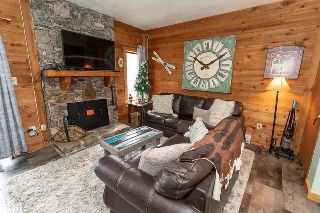 $289,000 | 2803 Swiss Mountain Drive, Champion, PA 15622