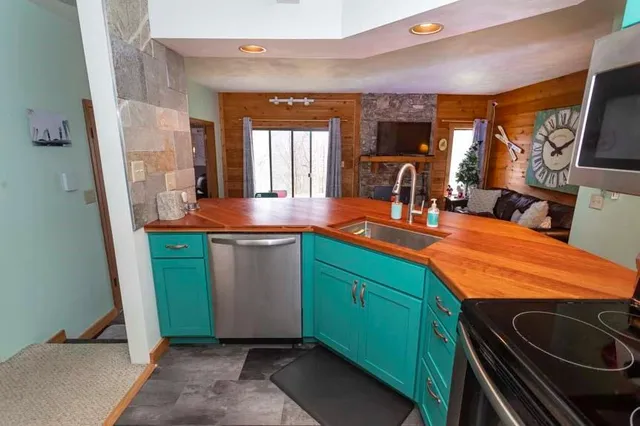 $289,000 | 2803 Swiss Mountain Drive, Champion, PA 15622