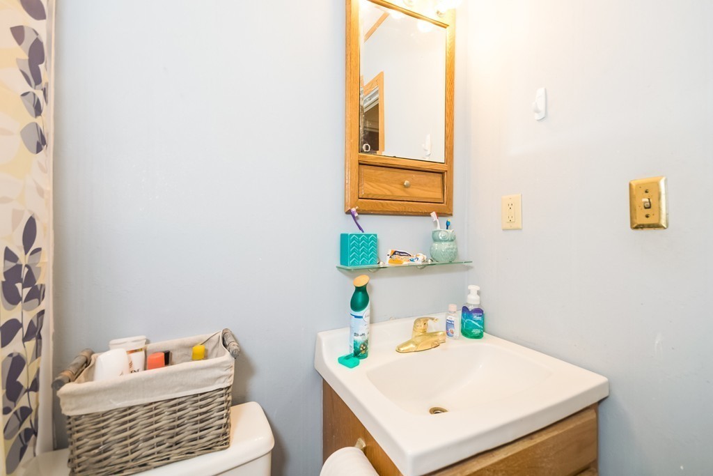 56 Old Farm Road Springfield, MA 01119 - Photo 13 of 19