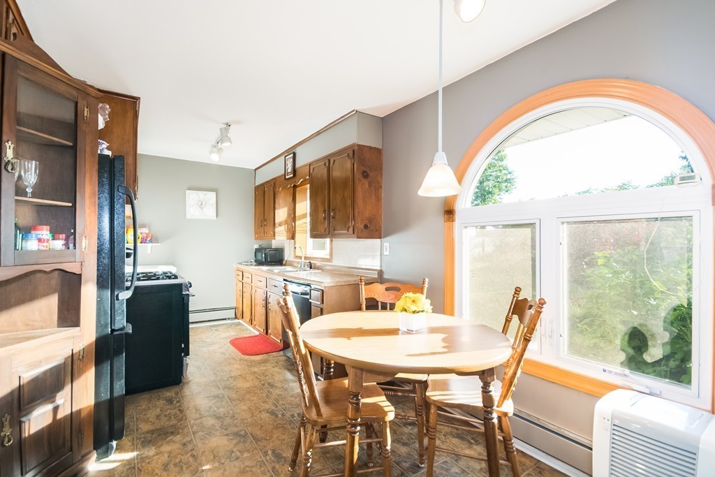 56 Old Farm Road Springfield, MA 01119 - Photo 5 of 19