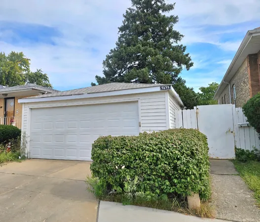 $170,000 | 5635 South California Avenue, Chicago, IL 60629