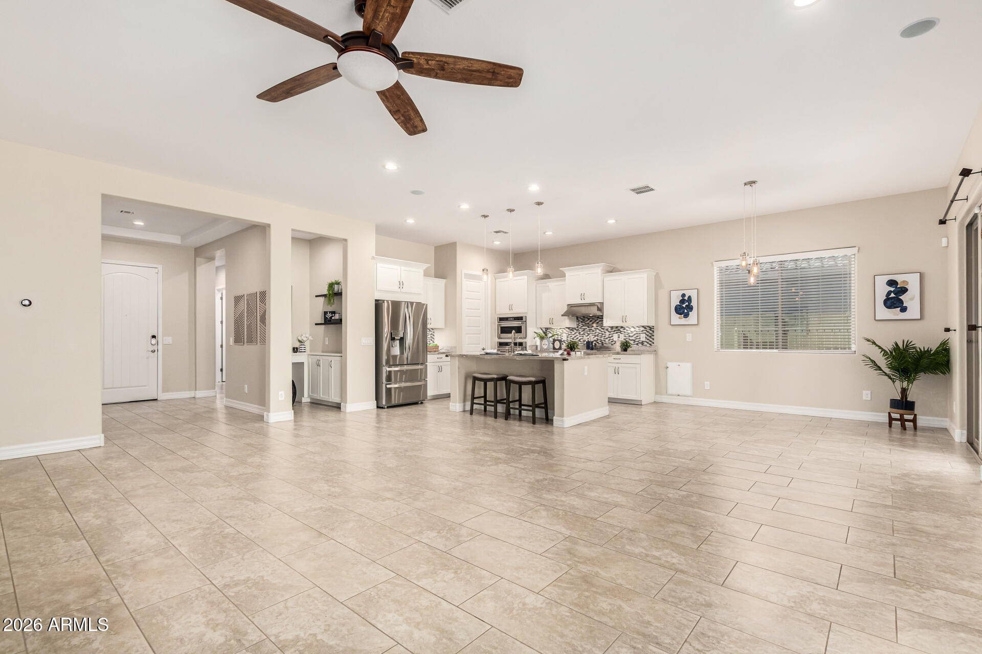 3888 East Chestnut Lane Gilbert, AZ 85298 - Photo 9 of 63 Kitchen / Dining