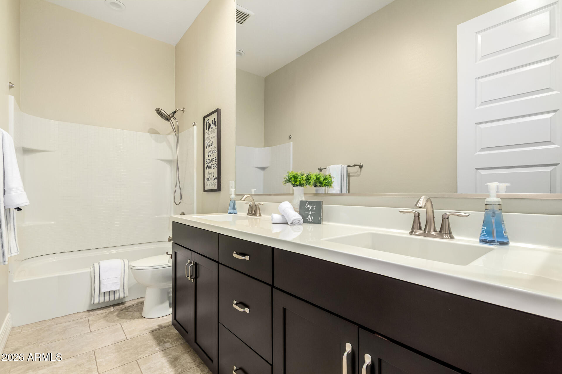 3888 East Chestnut Lane Gilbert, AZ 85298 - Photo 27 of 63 Hall Bathroom