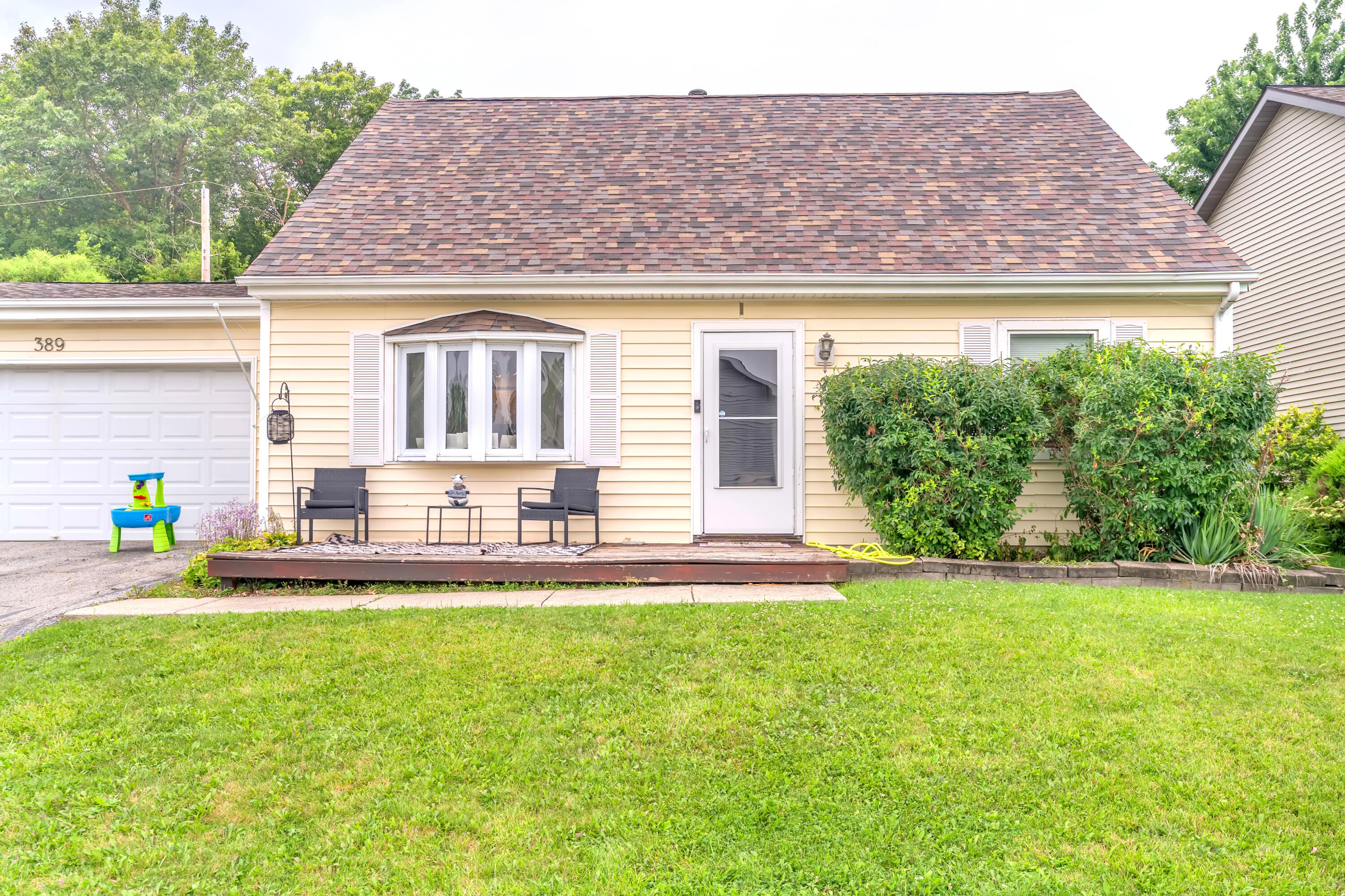 389 Rainier Road Valparaiso, IN 46385 - Photo 1 of 20 3000x1999
