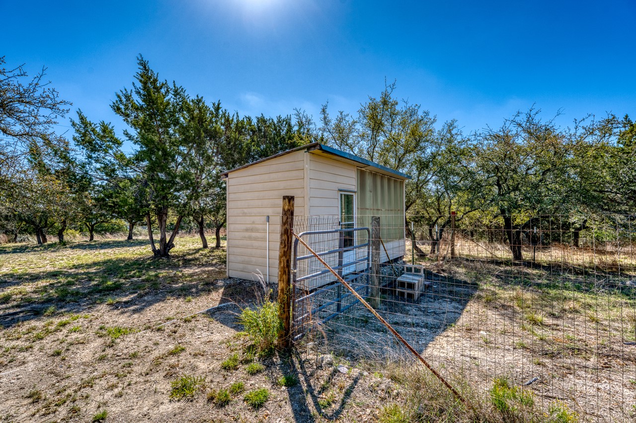 1129 Lonesome Loop Blanco, TX 78606 - Photo 27 of 40 Garden shed/greenhouse