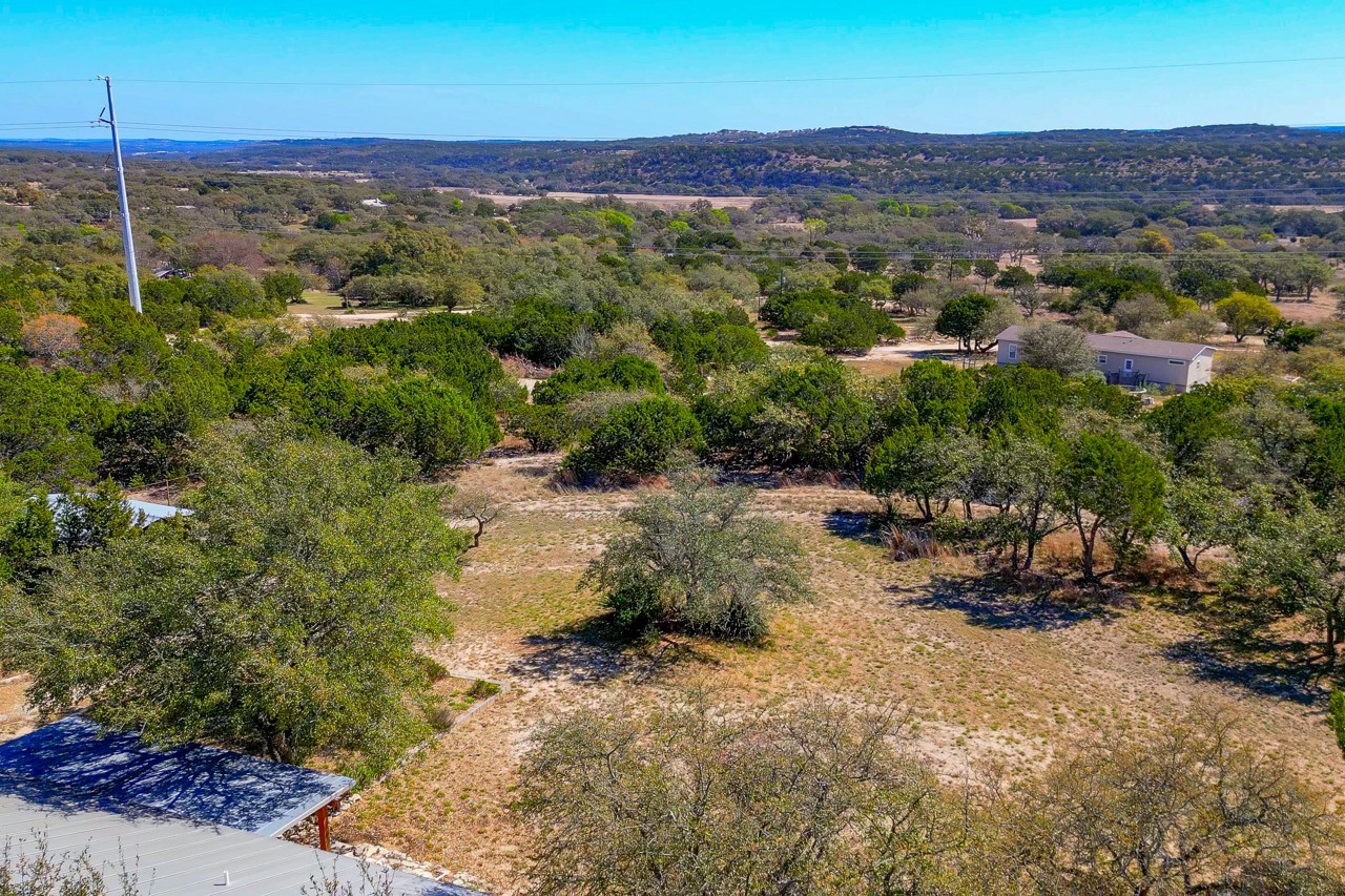 1129 Lonesome Loop Blanco, TX 78606 - Photo 39 of 40