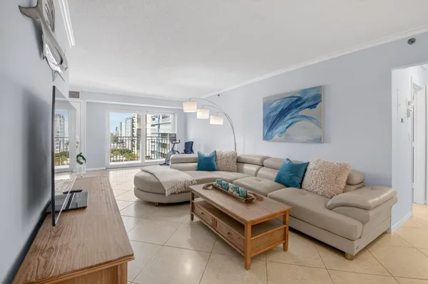 $549,000 | 3215 South Ocean Boulevard, Unit 702, Highland Beach, FL 33487