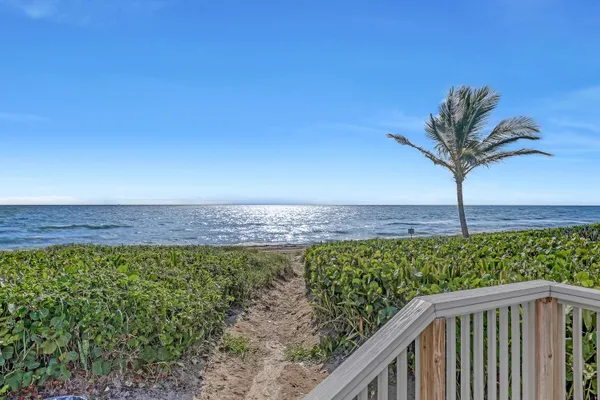 $549,000 | 3215 South Ocean Boulevard, Unit 702, Highland Beach, FL 33487