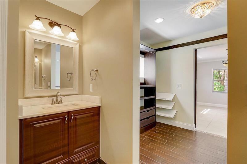 9387 Richmond Circle Boca Raton, FL 33434 - Photo 9 of 15 Photo 9