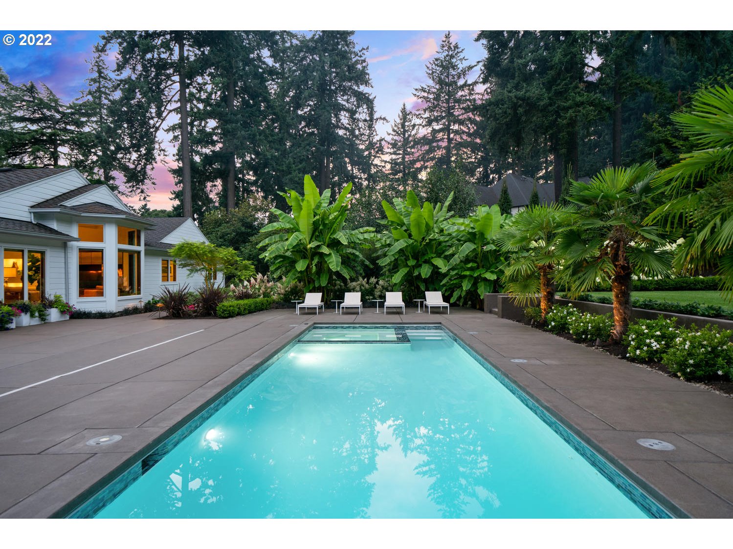393 Southwest Edgecliff Road Portland, OR 97219 - Photo 10 of 12 Gallery Image 10