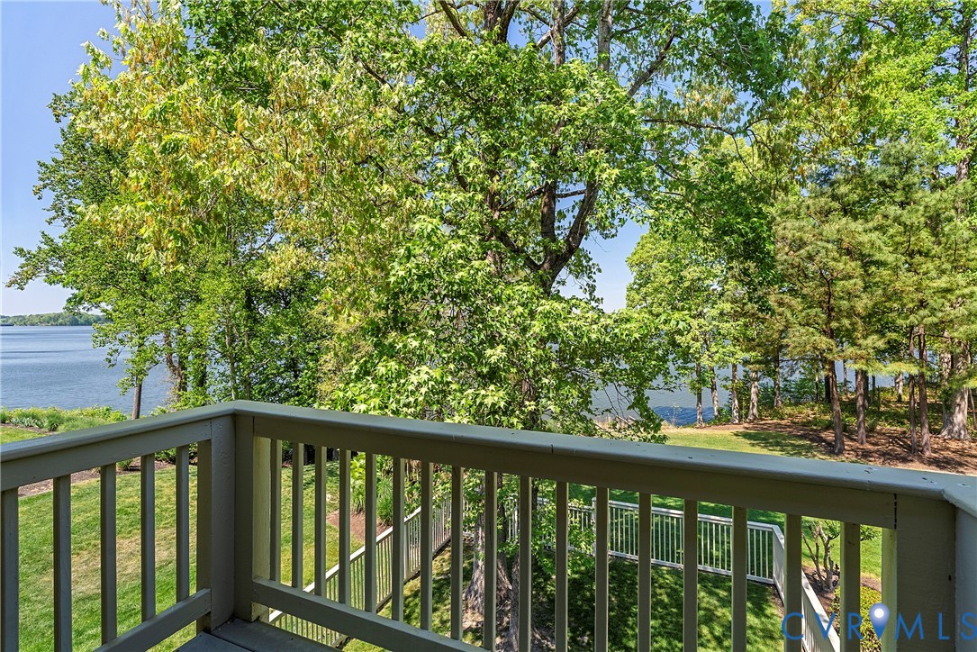 5213 Clipper Cove Road Midlothian, VA 23112 - Photo 35 of 73 The property features a balcony with railings over