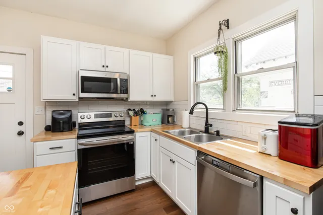 $2,200 | 405 Keystone Avenue, Unit 405, Indianapolis, IN 46201