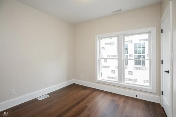 $2,200 | 405 Keystone Avenue, Unit 405, Indianapolis, IN 46201