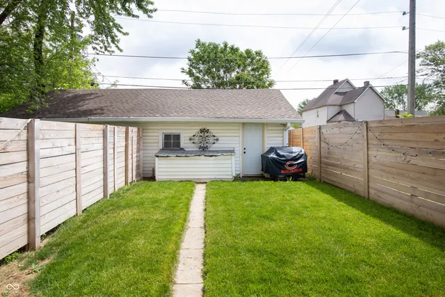 $2,200 | 405 Keystone Avenue, Unit 405, Indianapolis, IN 46201