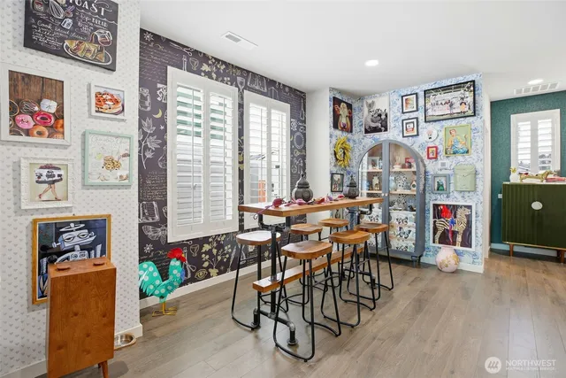 $949,950 | 22505 70th Place West, Mountlake Terrace, WA 98043