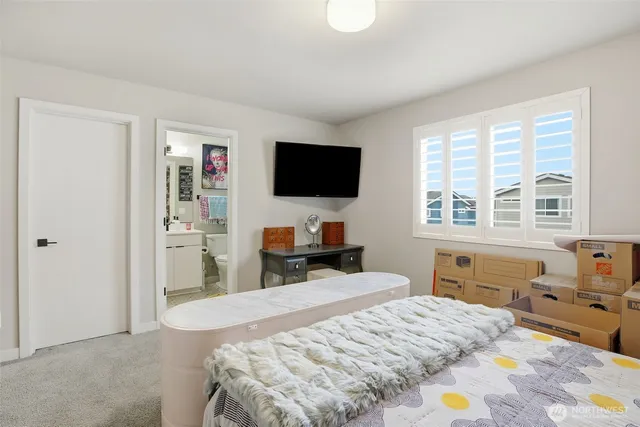 $949,950 | 22505 70th Place West, Mountlake Terrace, WA 98043