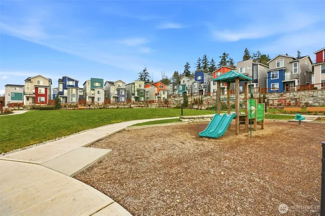 $949,950 | 22505 70th Place West, Mountlake Terrace, WA 98043