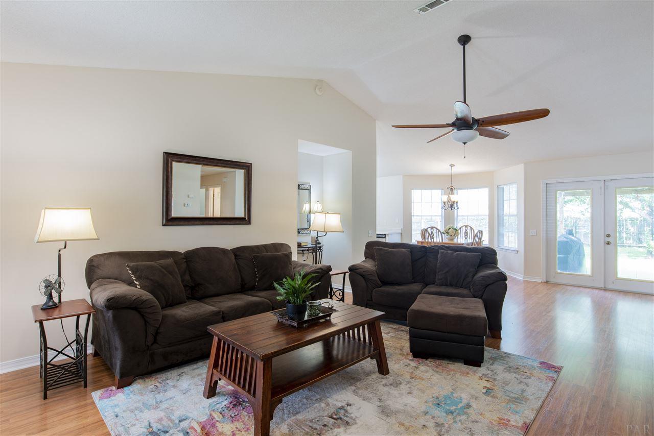 1024 Brownfield Road Pensacola, FL 32526 - Photo 2 of 23 Gallery Image 2