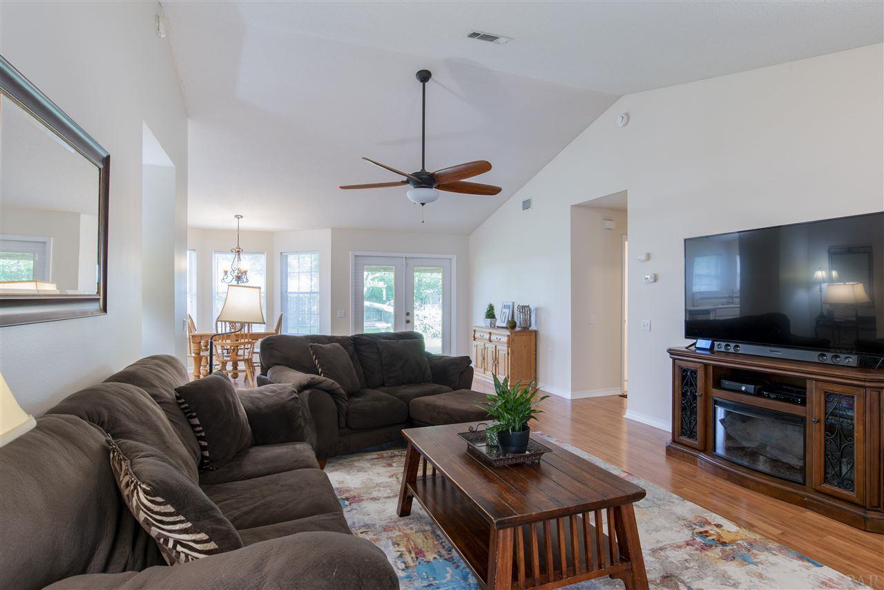 1024 Brownfield Road Pensacola, FL 32526 - Photo 3 of 23 Gallery Image 3